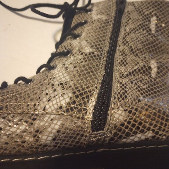 Arizona snake print combat boots with ankle zipper - Picture 11 of 11